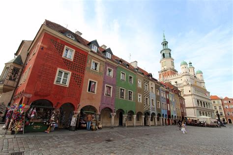 poznan wikipedia|poznan old town square.